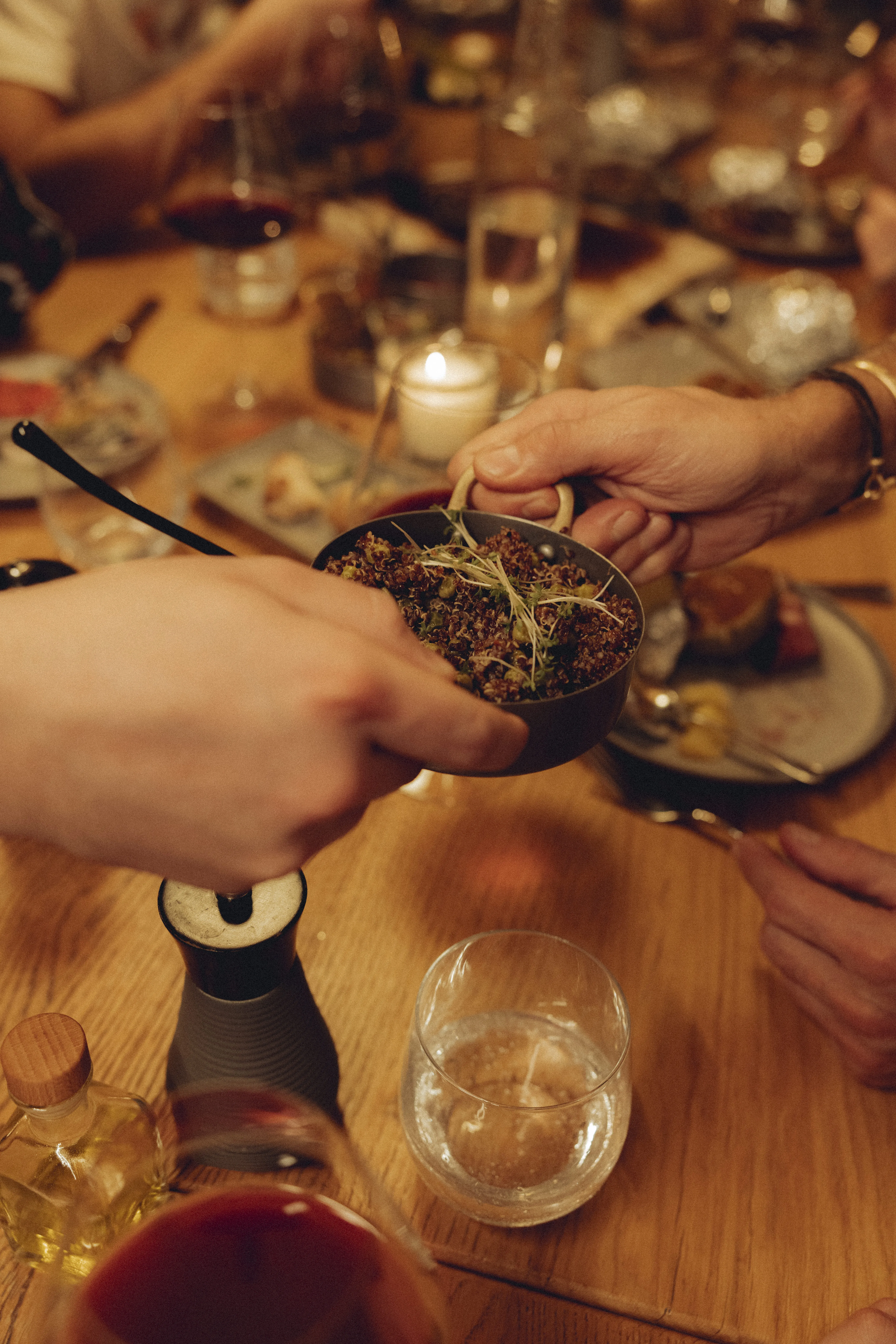 Menschen beim Dinner