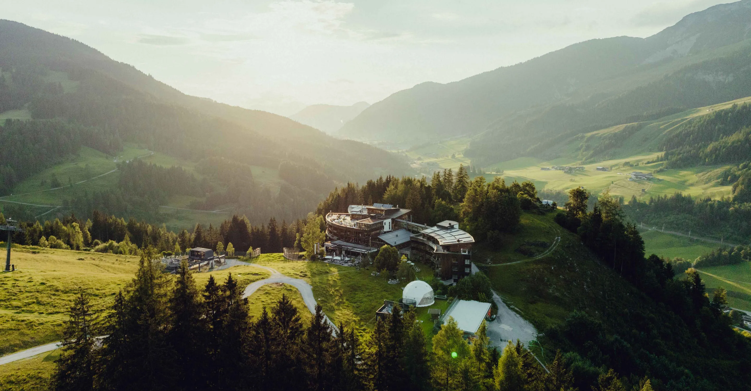 Holzhotel in Alleinlage