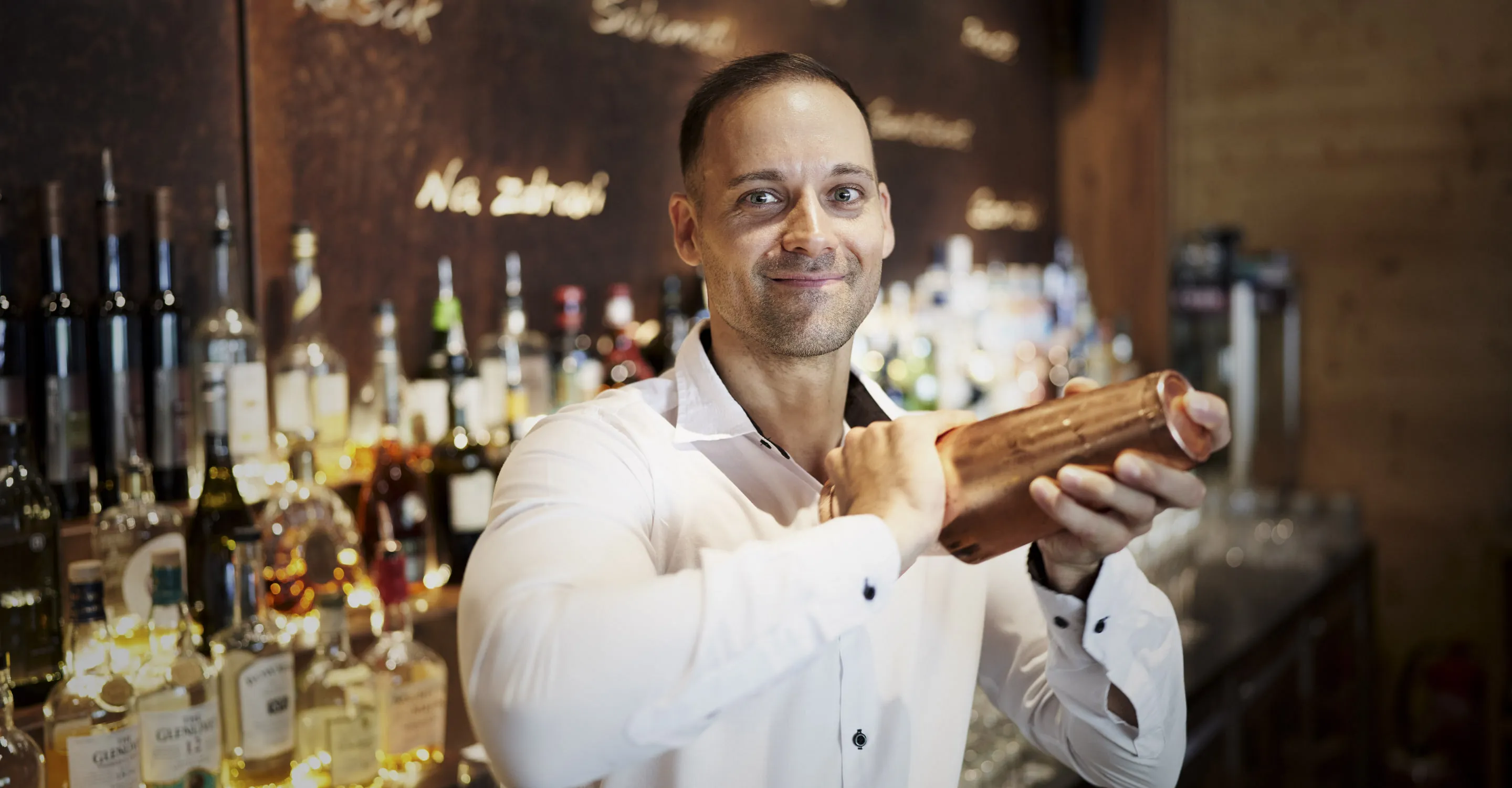Mitarbeiter im Holzhotel Forsthofalm