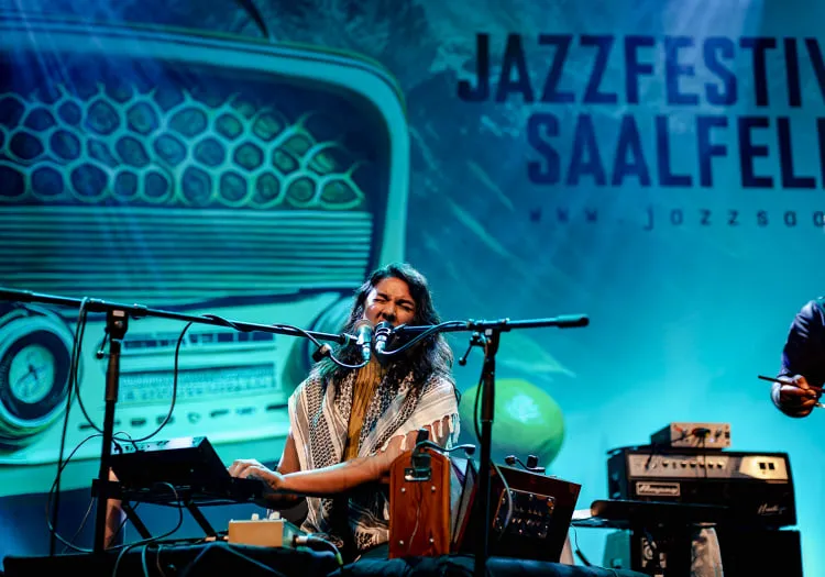 Musiker auf der Bühne beim Jazzfestival Saalfelden