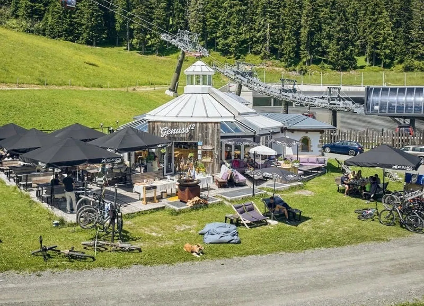 Genuss Hoch 12 Hütte